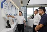 南方日报深调研团队走进机器时代
